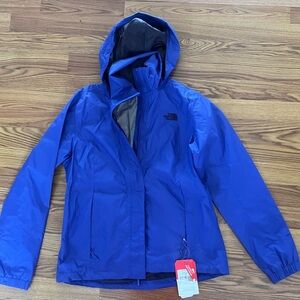 NWT womens deep purple medium Notth Face rain jacket!